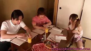 Горещо момиче с домашнопорно тяло 2