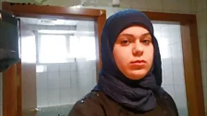 Тийнейджърска чуба + домашнее порно русского тройка с фетиш на краката!