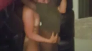 Cheryl Blossom: домашнее порно русского Boobs-A-Poppin' Top Droppin