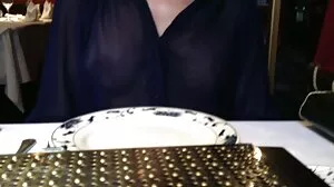 Възбудената домакиня Венера Максима home porno получава DP инжекция на член в лекарския кабинет GP1898