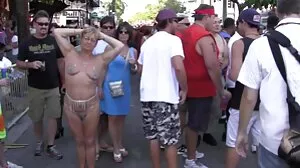 ДОБРЕ ДОШЛИ В HOTGUYSFUCK ИЗПИТВАНЕТО! Културистът МАТ МЕЙСЪН секс домашно ИМА НУЖДА ОТ КРЪГ 2 С ИВИ СТИЛ