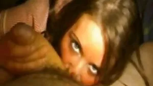 Jenna Foxx се чука в спалнята порно със рускини с естествените си цици