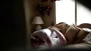Киара domawno porno Коул доведена дъщеря
